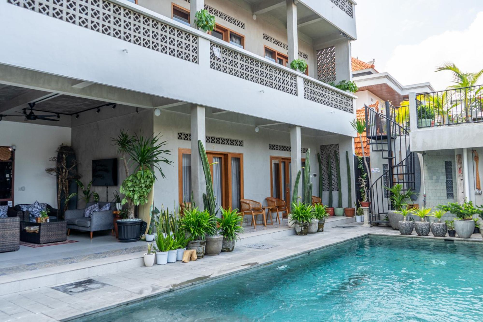 The Breeze Stay And Surf Canggu Eksteriør bilde