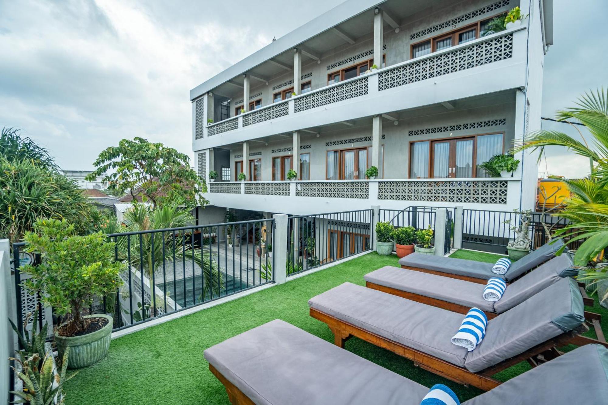 The Breeze Stay And Surf Canggu Eksteriør bilde