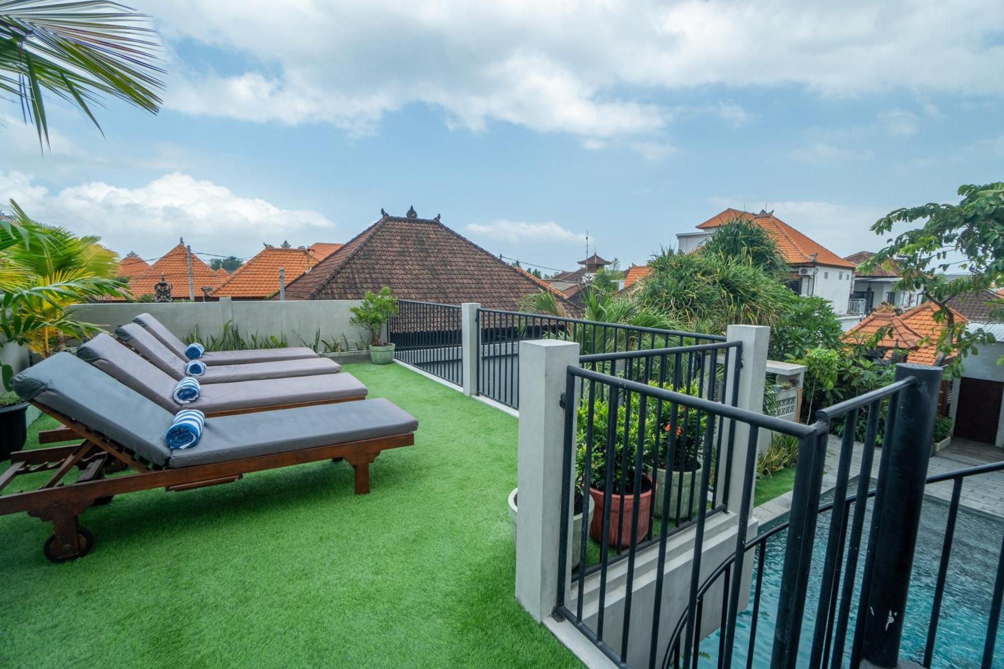 The Breeze Stay And Surf Canggu Eksteriør bilde